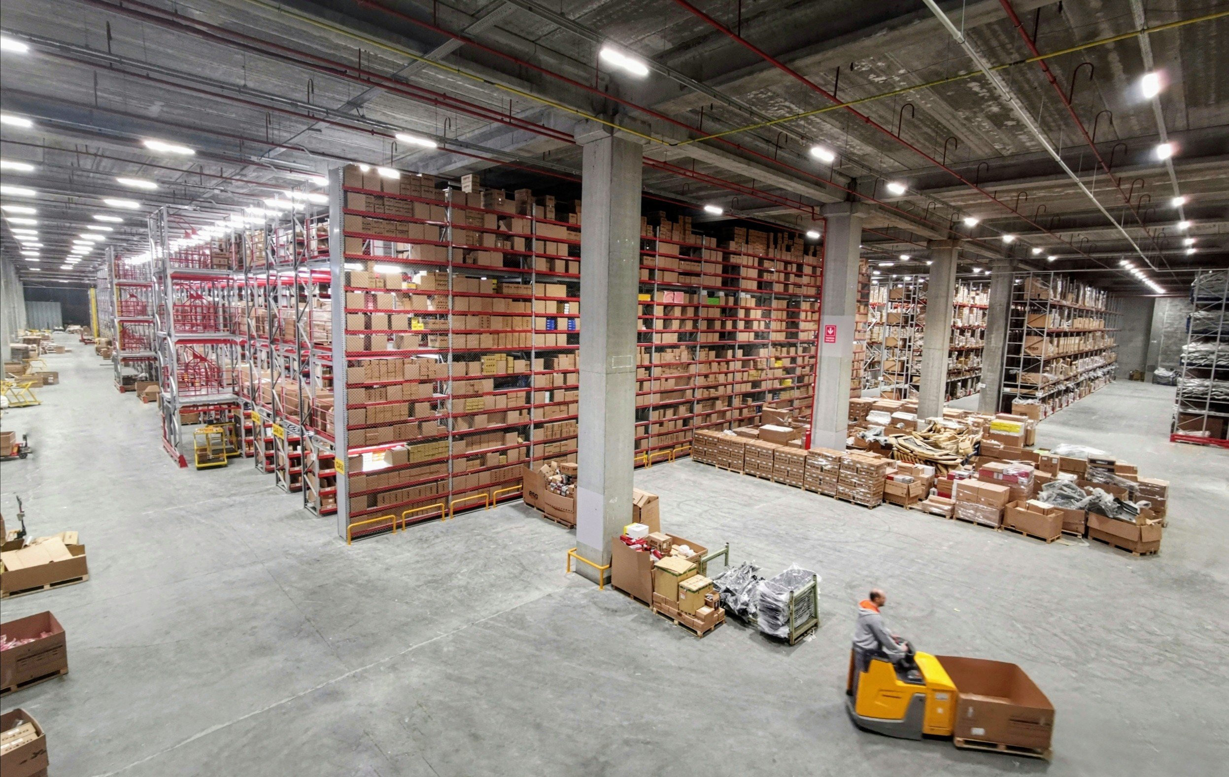 <p>01.02.2018</p>

<p>BSG Auto Parts, which provides quality and reliable spare parts service to its customers in 94 countries of the world, now manages its Istanbul logistics activities in Turkey from its new location of 24,000 m2. By making the decision to expand the Istanbul Logistics Center in the last quarter of 2019, more than 5.000.000 products consisting of more than 100.000 references took their place on the new shelves.</p>

<p>BSG Auto Parts, which acts with the mission of meeting all the needs of the automotive after-sales market with its quality service understanding and competitive price advantage, by keeping customer satisfaction in the forefront, continues to grow, develop and create employment.</p>